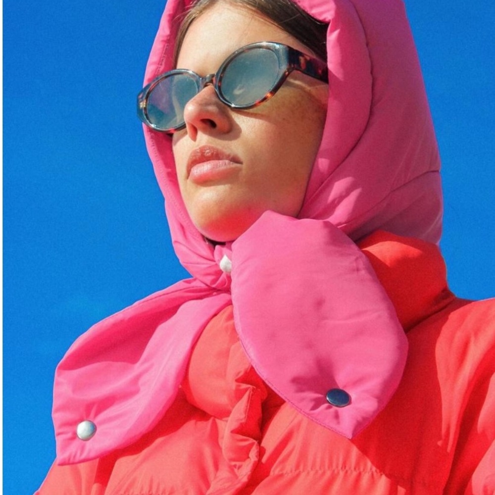 Pink puffy balaclava scarf - as seen on The Bear! NWT